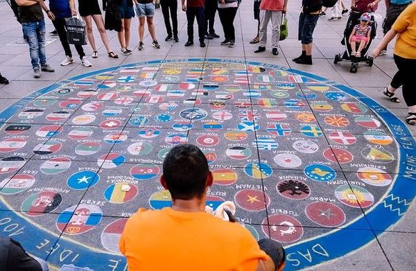 L'Art au Service de la Cohésion Sociale : Construire des Ponts entre les Personnes